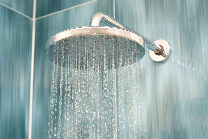 Prysznic - domowy sposób na jędrne ciało
